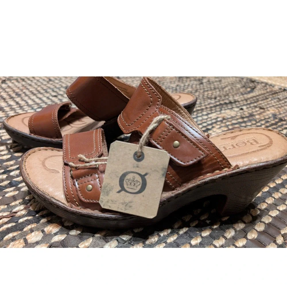 NEW Born Womens Leather Slide Sandals Brown Wedge Heel Size 7